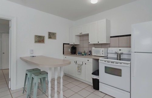 Downtown Dunedin Cabaña | Downtown Dunedin Cottage Near Beaches + Breweries