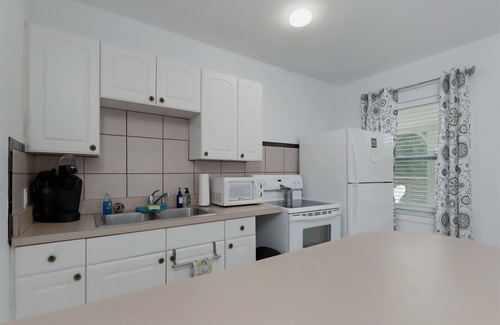 Downtown Dunedin Cabaña | Downtown Dunedin Cottage Near Beaches + Breweries
