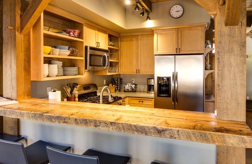 Durango Casa | Downtown Durango-Nuevo marco de madera a medida: la cochera