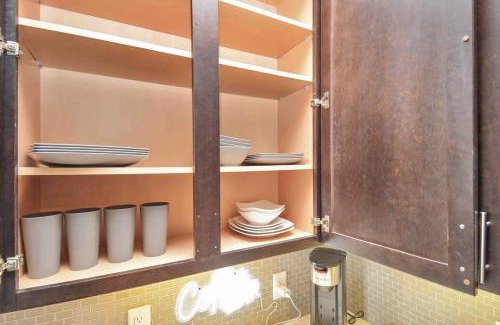 East Downtown Houston Apartamento | Downtown Elegance Upscale Houston King Retreat