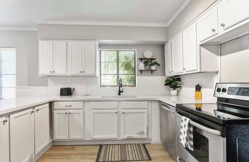 Riverside Heights Casa | Downtown Escape - For 10
