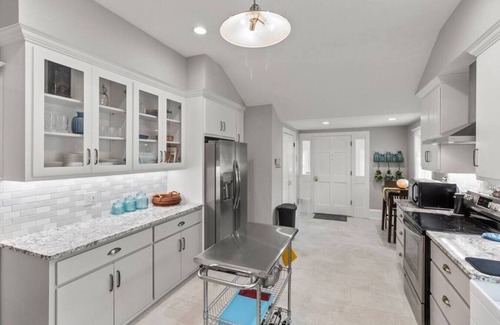 Hickory Casa | Downtown Executive Retreat