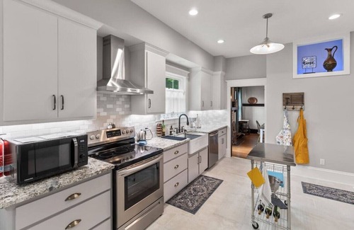 Hickory Casa | Downtown Executive Retreat
