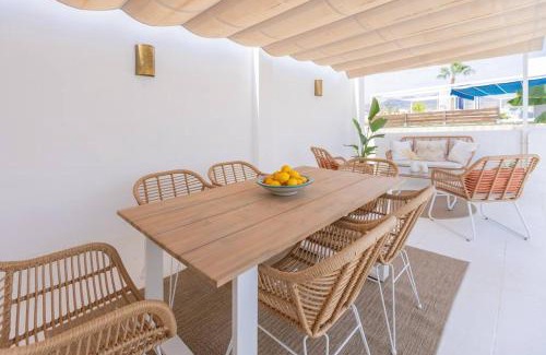 La Goleta Apartamento | Downtown flat with 46 sqm private rooftop terrace