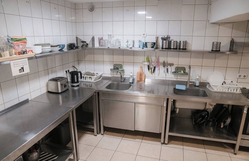 Uzupis Casa | Downtown Forest Hostel & Camping
