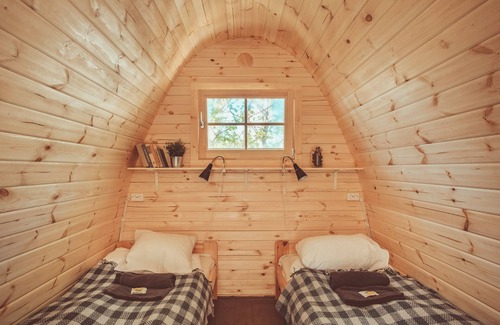 Uzupis Casa | Downtown Forest Hostel & Camping