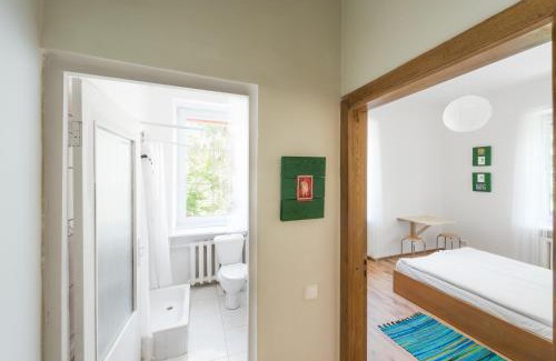 Uzupis Hostal | Downtown Forest Hostel & Camping