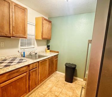 Fort Smith Apartamento | Downtown Fort Smith Apartment with Yard Pet Friendly
