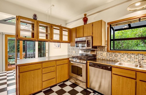 Fremont Casa | Downtown Fremont Charmer with Parking