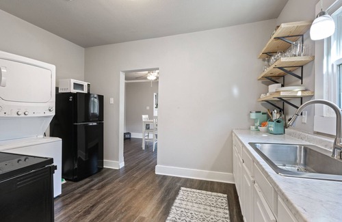 Waco Cabaña | Downtown Gem near Silos, Baylor, Cameron Park...