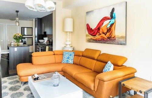 Financial District Condominio | Downtown Gorgeous Luxury Condo 1 B+Den+2 full bath