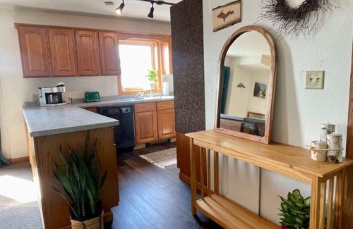 Ironwood Condominio | Downtown "Green Room" at Villages on Aurora