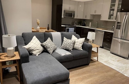 Downtown Halifax Apartamento | Downtown Halifax 1 Bed, 1 Bath suite with parking
