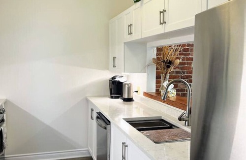 Downtown Halifax Casa | Downtown Halifax Heritage Home - 4Bdrm