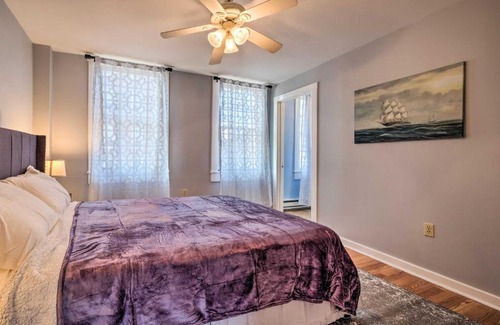Hallowell Apartamento | Downtown Hallowell Retreat with Water Views!