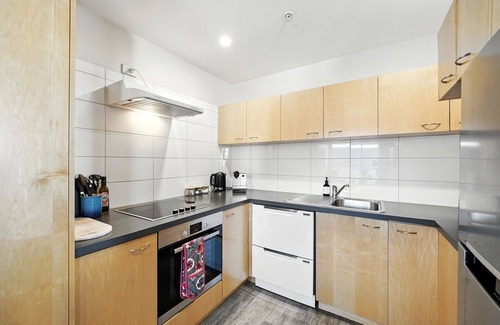 Christchurch City Centre Cabaña | Downtown Haven - Christchurch Holiday Apartment