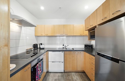 Christchurch City Centre Cabaña | Downtown Haven - Christchurch Holiday Apartment