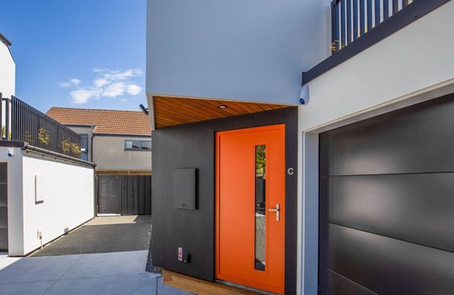 Linwood Cabaña | Downtown Hideaway - Christchurch Holiday Home