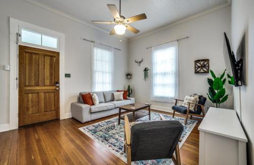 Southtown Casa | Downtown Historic 2Bdrm, Walk to Riverwalk, Alamo; Beautifully Renovated!