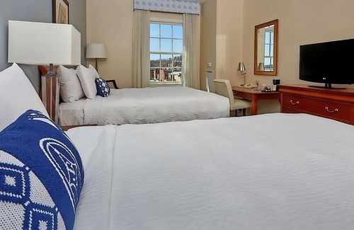 Staunton Hotel | Downtown Historic Hotel w/ Indoor Swimming Pool | Family Ready Room