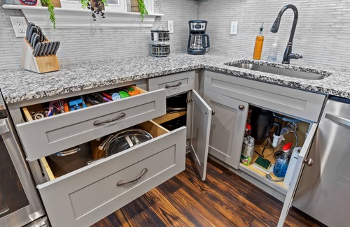 Shaw Casa | Downtown Historic Retreat [w/ Balcony & Grill}