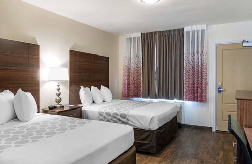 Downtown Hollywood Hotel | Downtown Hollywood Gardens Inn & Suites