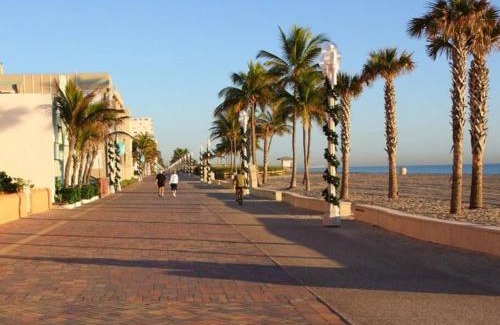North Beach Apartamento | Downtown Hollywood, Holiday Retreat at Dania Beach