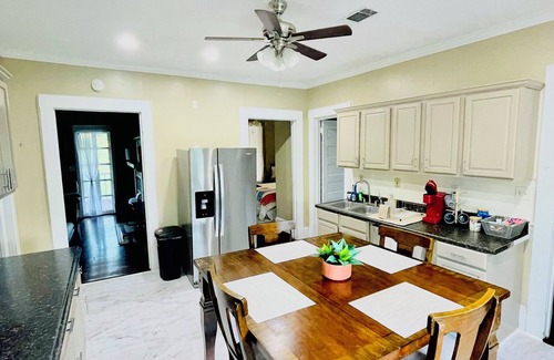 Macon Casa | Downtown Home Conveniently Located
