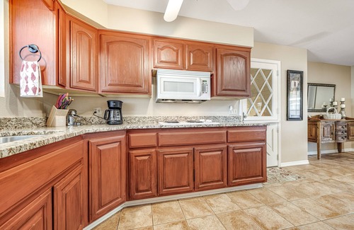 East Mesa Casa | Downtown Home w/Enclosed Yard, Gas Grill, Free WiFi, Central A/C, Washer/Dryer