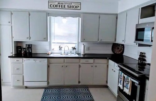 Hot Springs Casa | Downtown/Horse track 1.5mile,Fenced yard