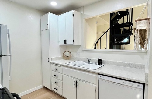Huntington Beach Condominio | Downtown Huntington Beach! LOCATION! CLOSE TO THE BEACH!!!