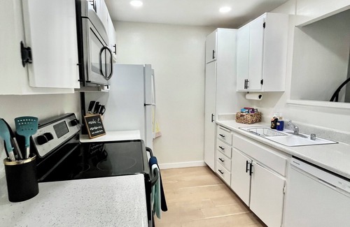 Huntington Beach Condominio | Downtown Huntington Beach! LOCATION! CLOSE TO THE BEACH!!!