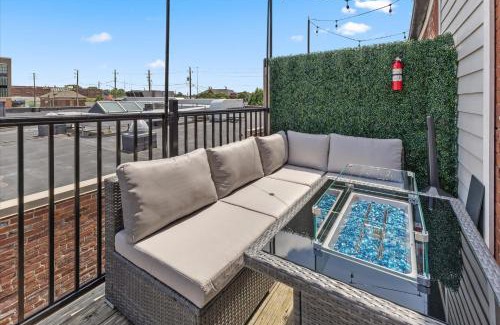 Lockerbie Square Apartamento | Downtown Indy - Famous Mass Ave with Balcony