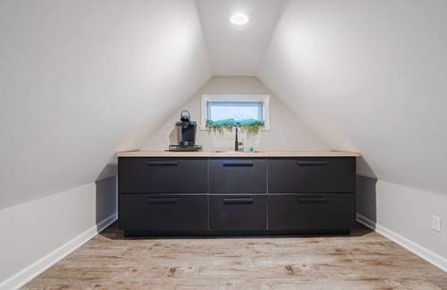 Near Eastside Casa | Downtown Indy Retreat: Hot Tub, Arcade, Sleeps 16