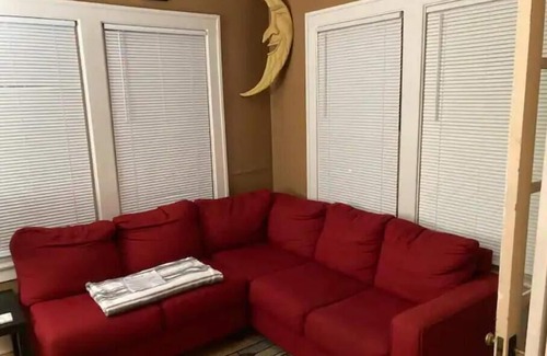 Vine Casa | Downtown Kalamazoo Apartment - over 1,000 5-star reviews; hosting since 2015