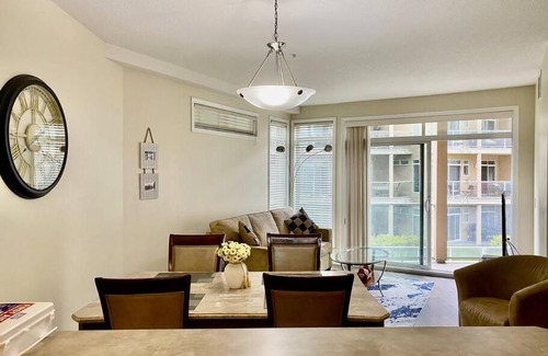 North End Apartamento | Downtown Kelowna 2 Bdrm 2 Bath Waterfront Condo