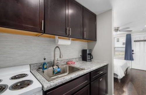 Kimmswick Casa | Downtown Kimmswick Room~Renovated~Prime Location
