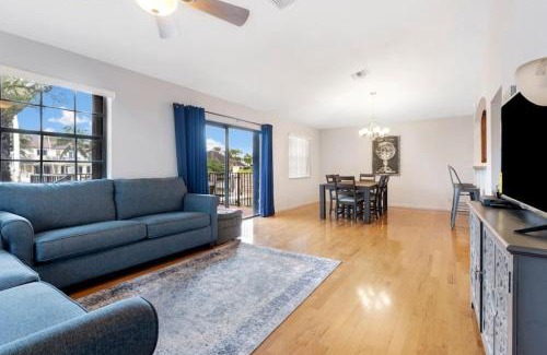 Hendricks and Venice Isles Casa | DOWNTOWN LAS OLAS WATERFRONT HOME UPDATED UNIT