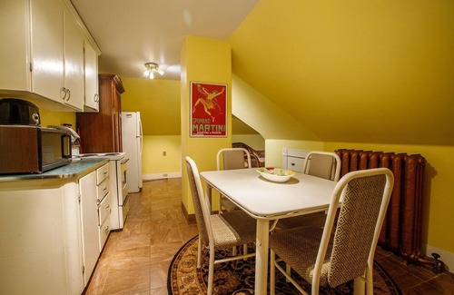 Queens Apartamento | Downtown Liverpool, elegant garrett penthouse, Jacuzzi for two.