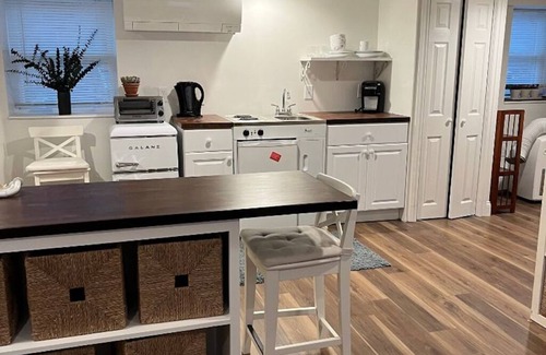 Westerly Apartamento | Downtown Living, pied-a-terre -> summer options