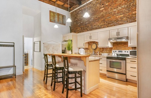 Cookeville Condominio | Downtown Loft on Historic West Side of Cookeville