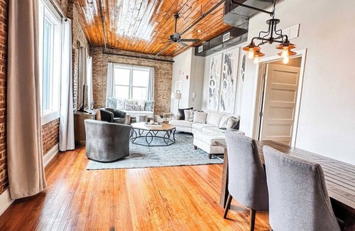 Tuscaloosa Apartamento | Downtown Lofts 1 Bedroom Penthouse