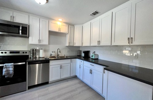 Loomis Casa | Downtown Loomis Modern Farmhouse 3