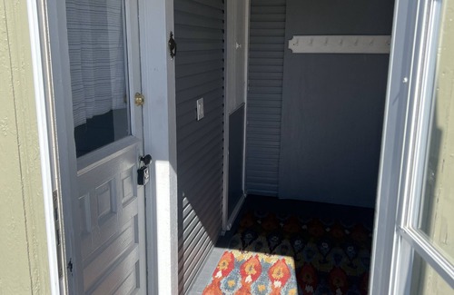 Loudonville Apartamento | Downtown Loudonville Downstairs 1 Bed Apt
