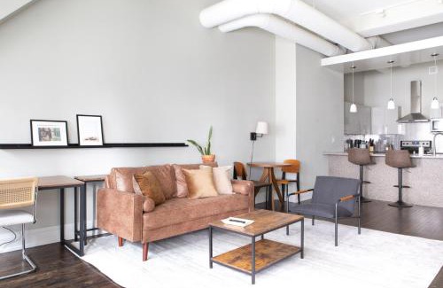 East Town Apartamento | Downtown Luxury 1BR Loft