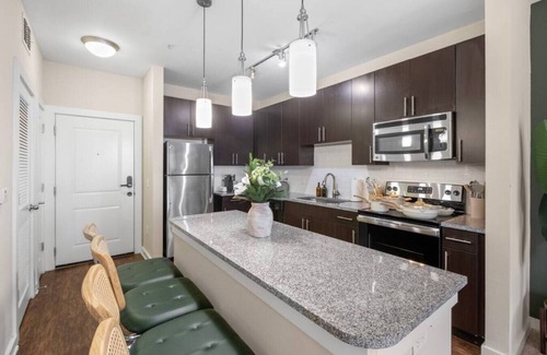 Courier City - Oscawana Apartamento | Downtown Luxury APT | Pool | Gym | FREE parking B