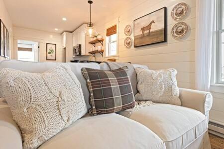 West Dundee Apartamento | Downtown Luxury Farmhouse Apartment #2