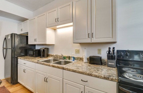 Marlinton Apartamento | Downtown Marlinton Vacation Rental Apartment!