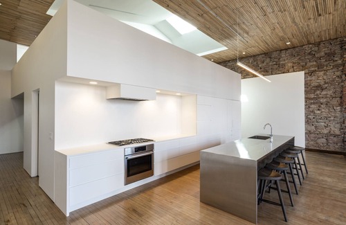 Medina Casa | Downtown Medina Contemporary Loft