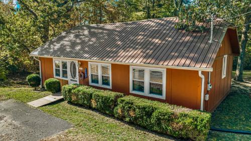 Mentone Casa | Downtown Mentone - Baileys Bungalow